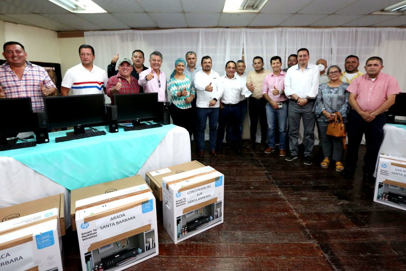 Catorce alcaldías de Santa Bárbara recibieron equipo de cómputo